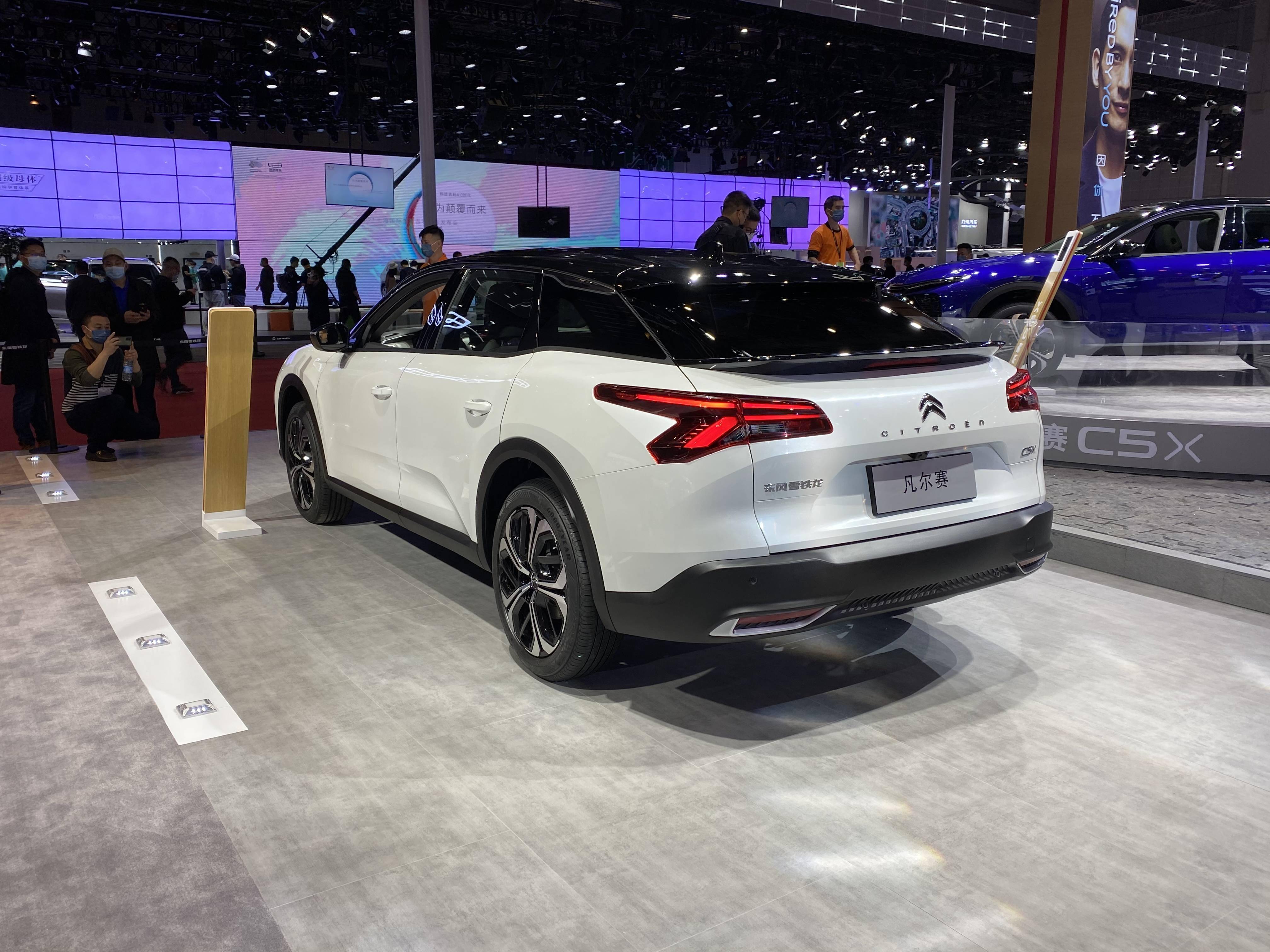 上海车展东风雪铁龙凡尔赛亮相