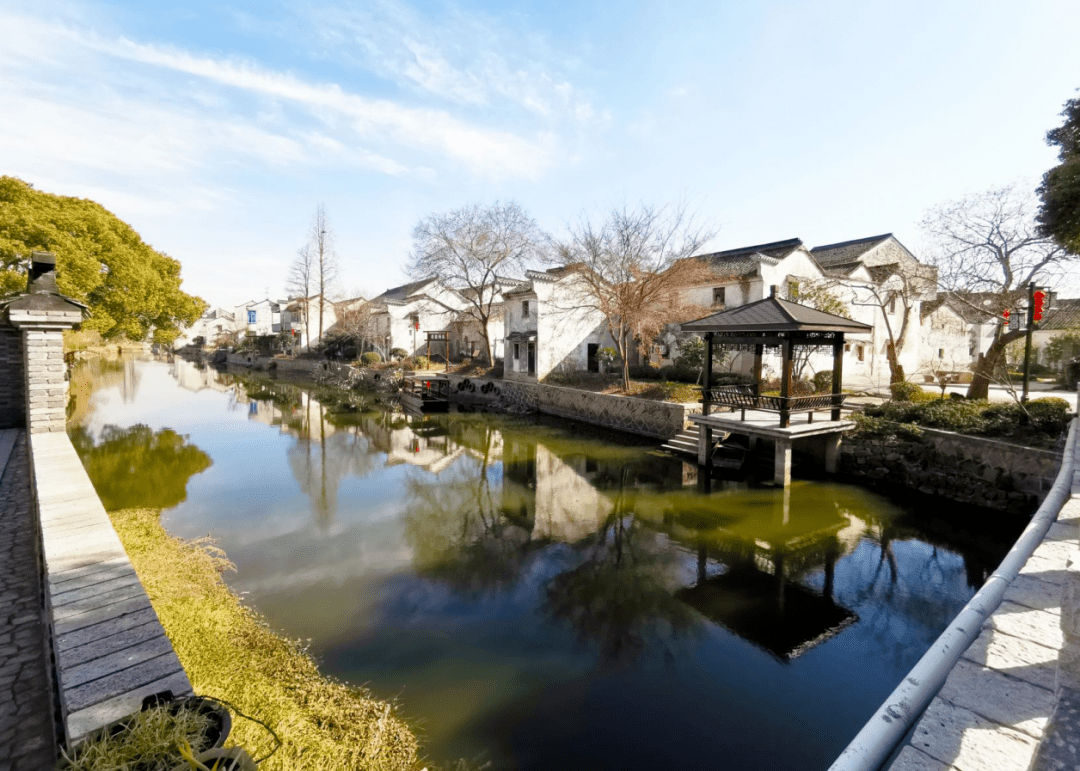 湖州康养小镇水景不积跬步,无以至千里.