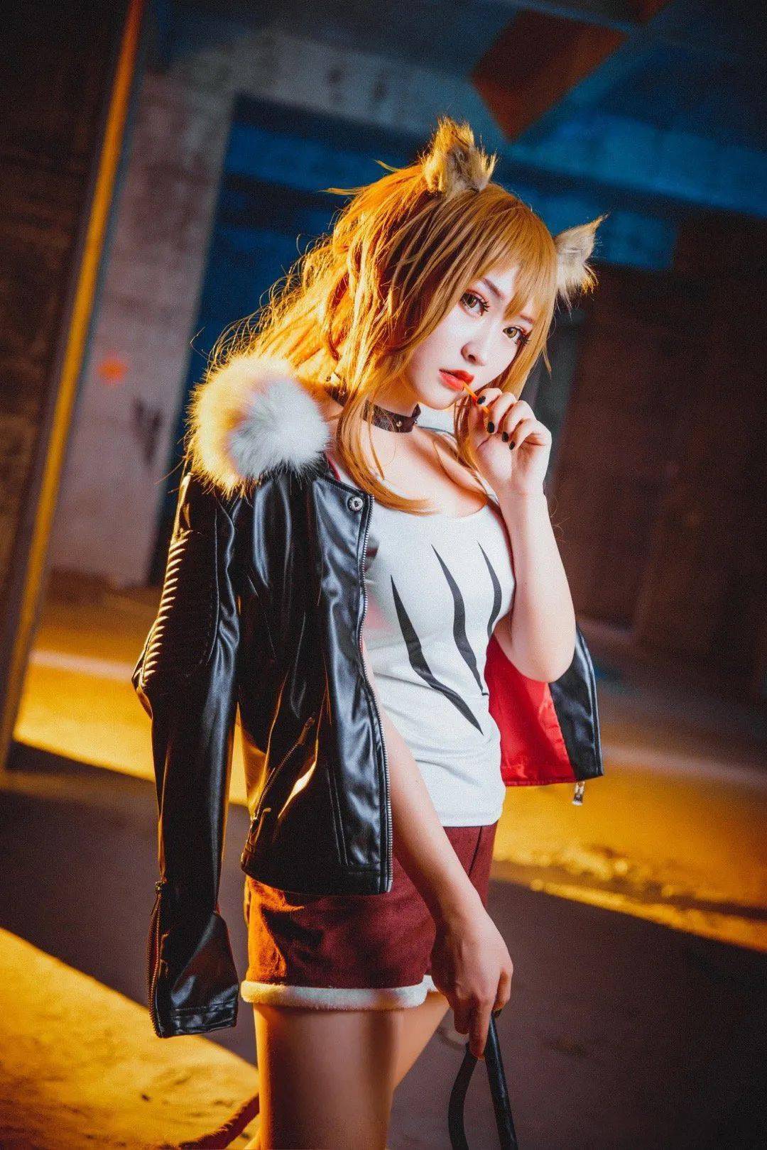 cosplay特辑丨《明日方舟》推进之王维娜cos