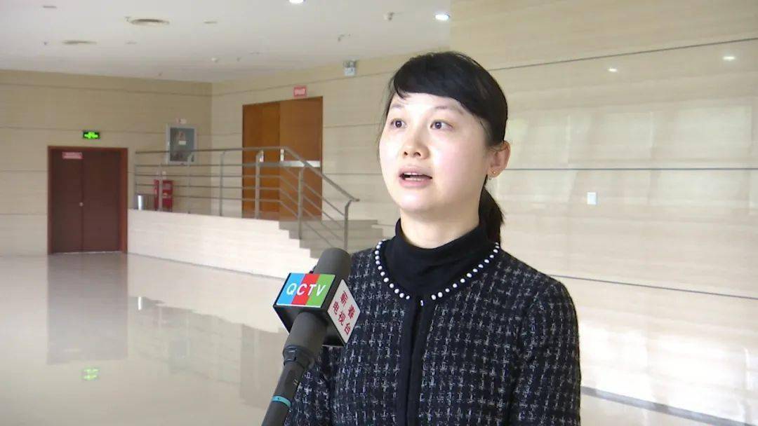 张榜镇党委副书记 镇长 徐蕾:今天的报告会,让我对党这一百年的辉煌