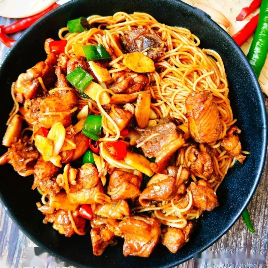 美味好吃的拌面做法推荐臊子拌面葱油拌面鸡肉拌面超简单