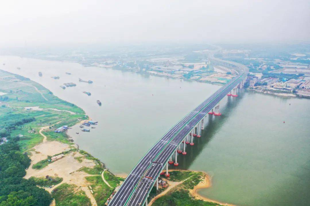 广佛肇高速公路今日全线通车