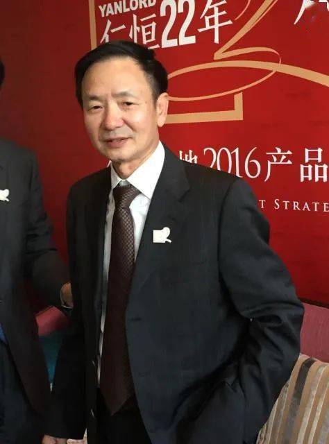 刘玉波还是利星行的大股东,其侄儿刘楚群按遗嘱指示为其遗产管理人.