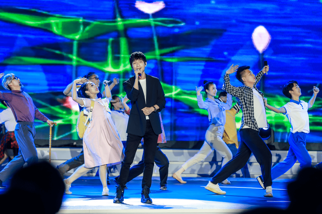 美极了!川大锦江舞蹈专业学生亮相央视晚会_节目