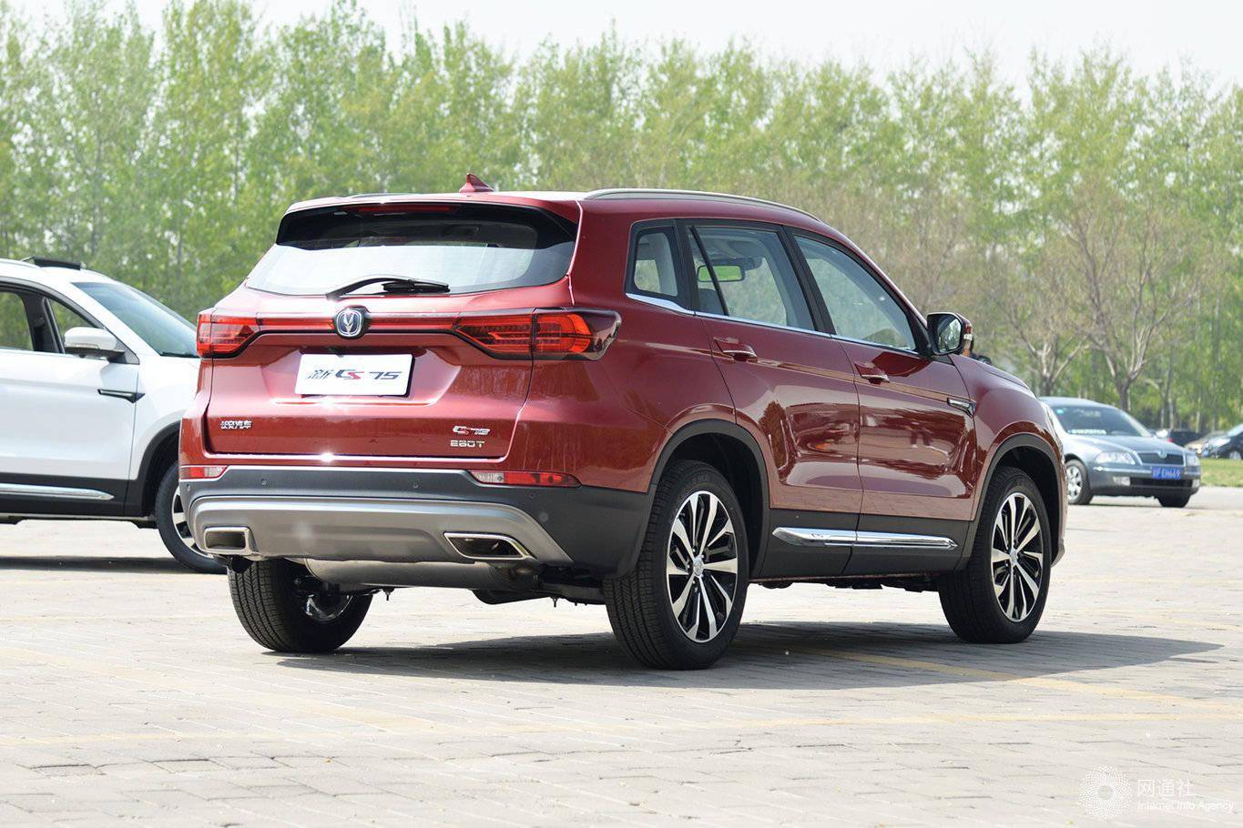 售12.19万元 长安cs75荣耀百万版自动领航型上市