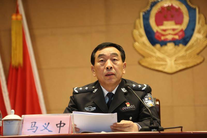 马义中要求,要聚焦顽瘴痼疾,严格教育整顿,着力锻造过硬公安交警队伍.