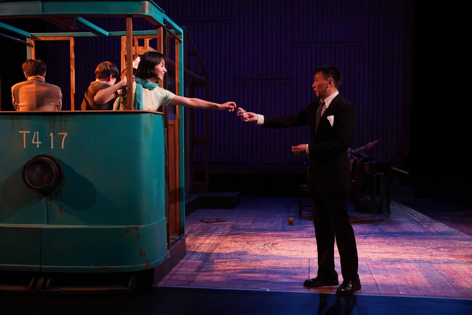 探班国家大剧院制作话剧《十字街头》