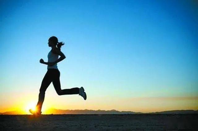 【健身知识】早上跑步的最佳时间是几点?你跑对了吗?不妨来了解一下吧