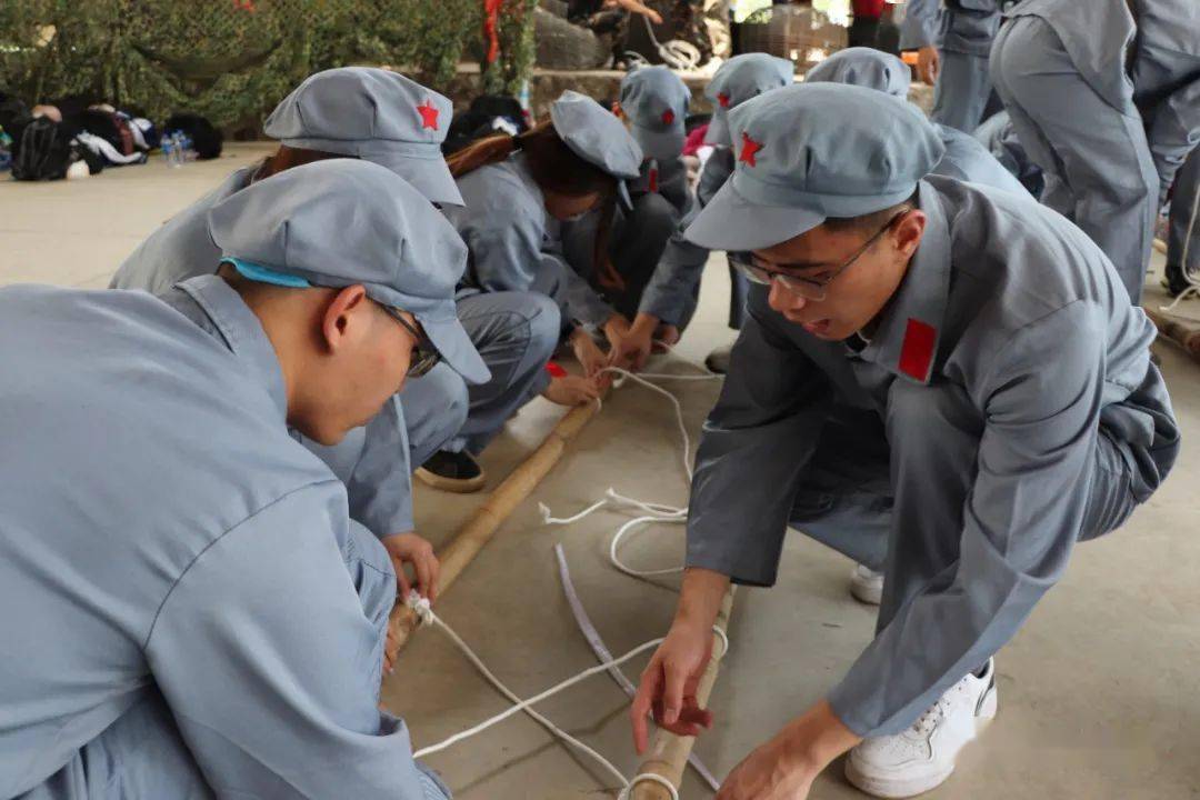 青年党史学习教育高要团干部在重走长征路上学党史