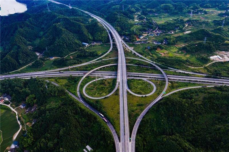 让怀化的冰糖橙,杨梅沿着高速销往全国各地_高速公路