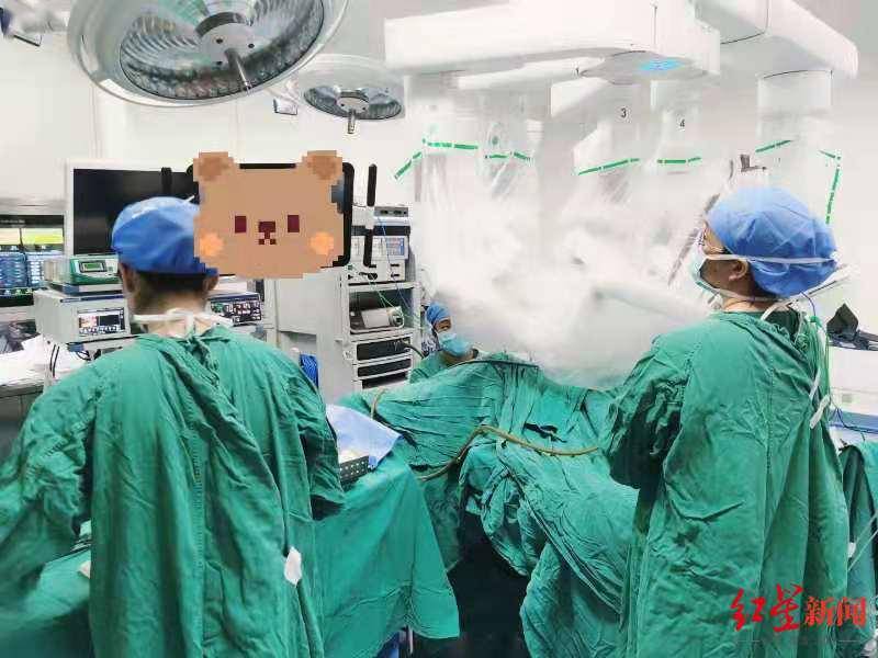 恶性肿瘤|华西第二医院开展四川首例机器人单孔妇科恶性肿瘤手术