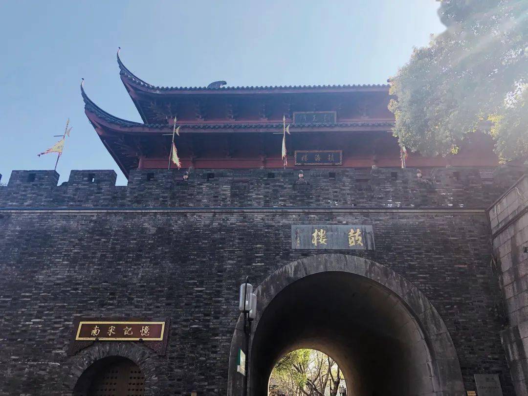 5小时,勾勒出南宋临安城市布局,回望南宋古都的富庶和繁华.