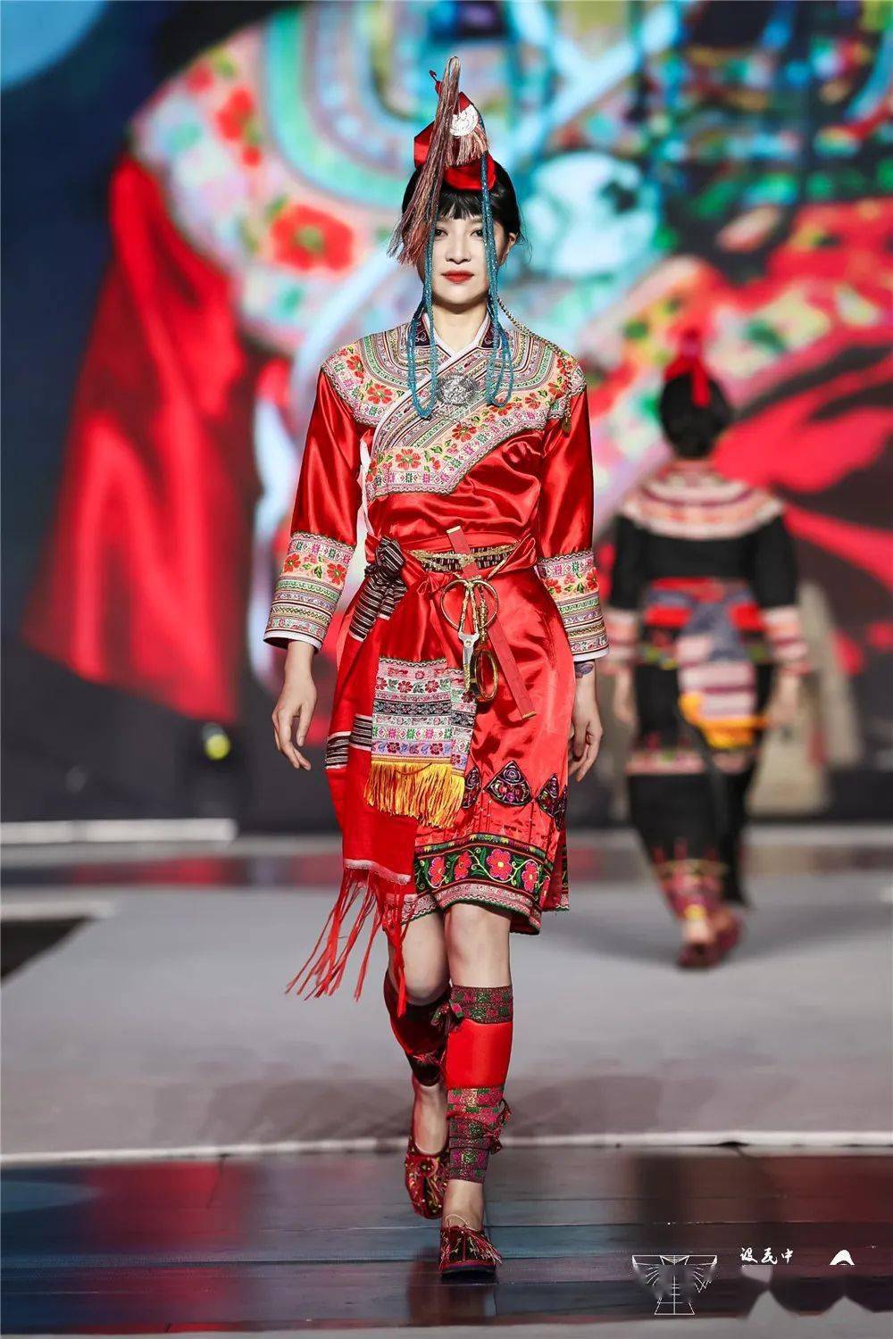 第三届中国(浙江)民族服饰设计展演决赛现场丨迎建党百年 织民族华服