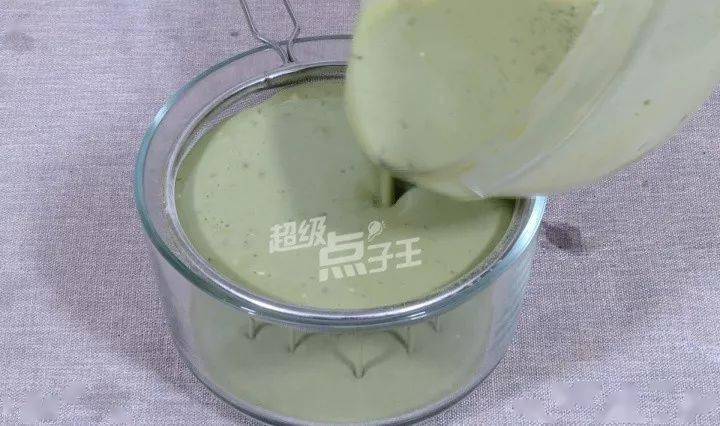 用酸奶做甜品不用平底锅 e580c982b8e940dc83e5454d14d6370e.jpeg