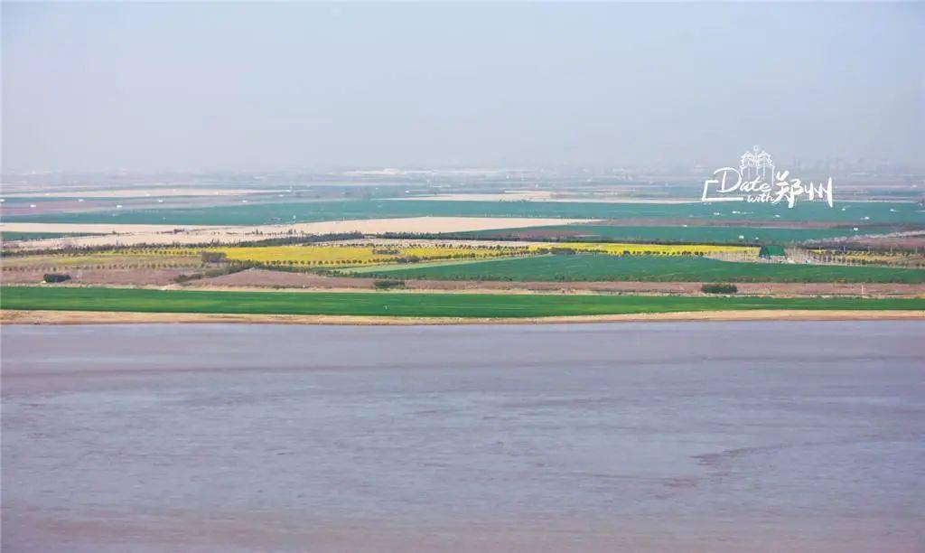 潮湖是郑州城南的一个纯天然的原生湖泊,位于东三环和绕城高速交叉口