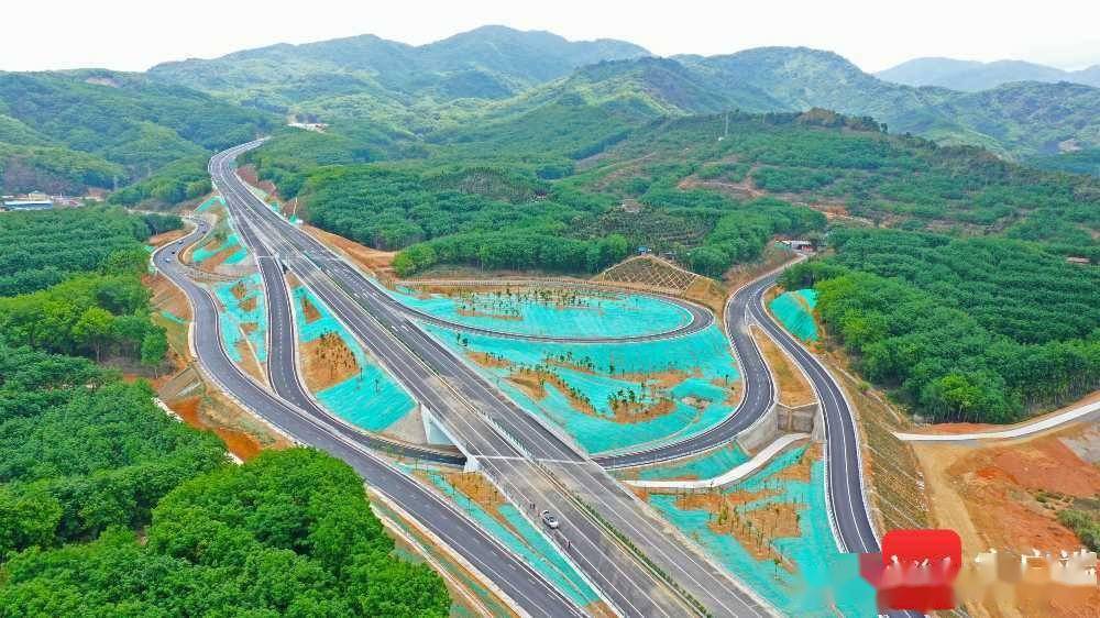 組圖空中鳥瞰海南山海高速