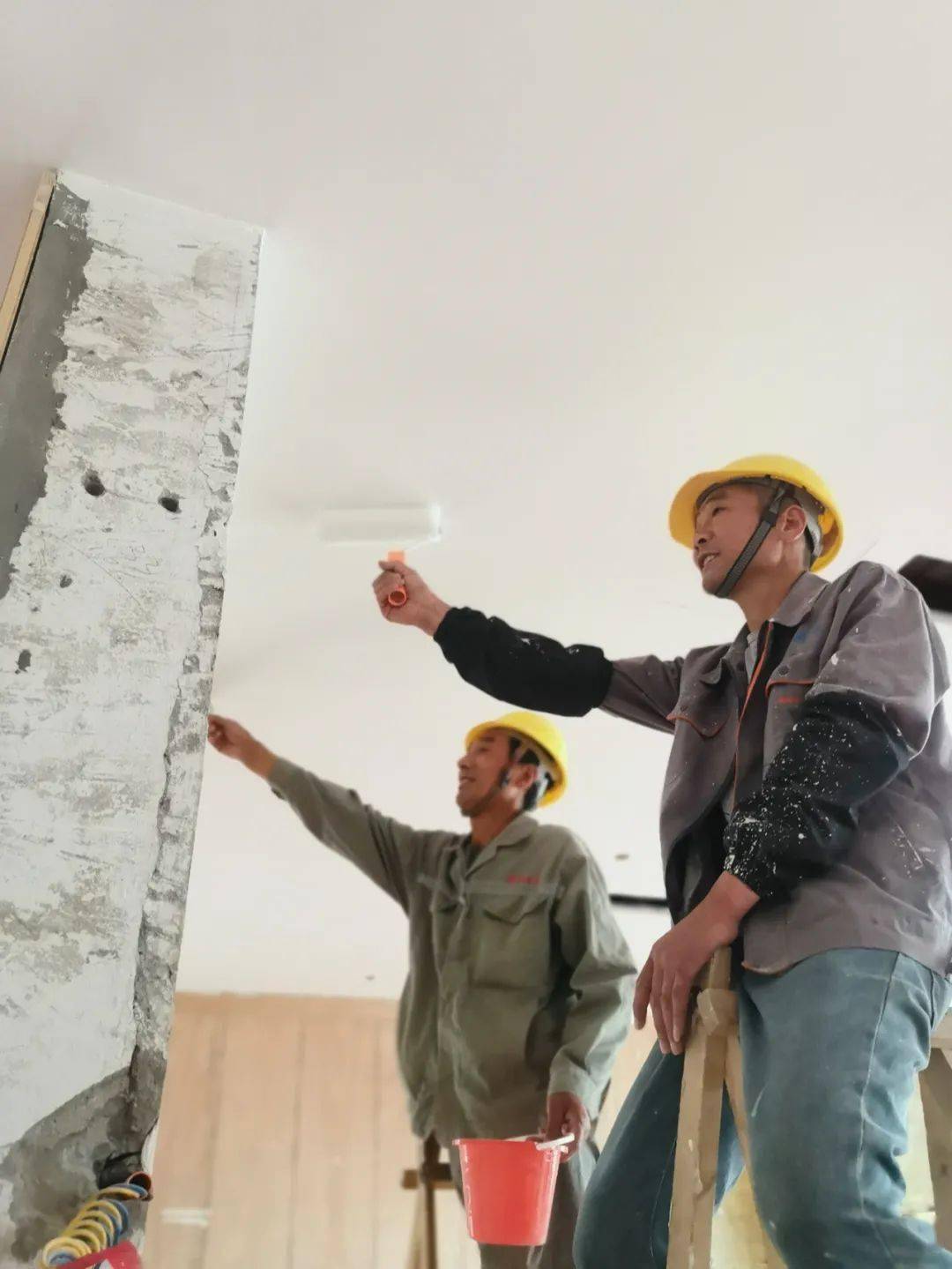 日本建筑工人均工资_日本建筑工人