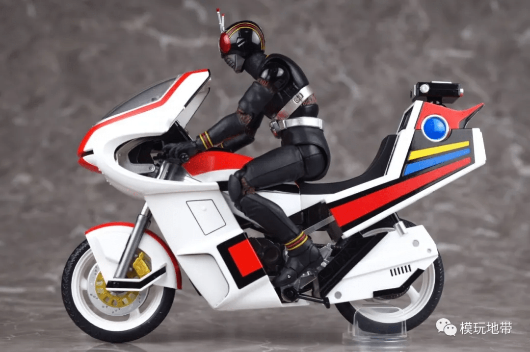 模玩资讯真骨雕假面骑士black日站评测