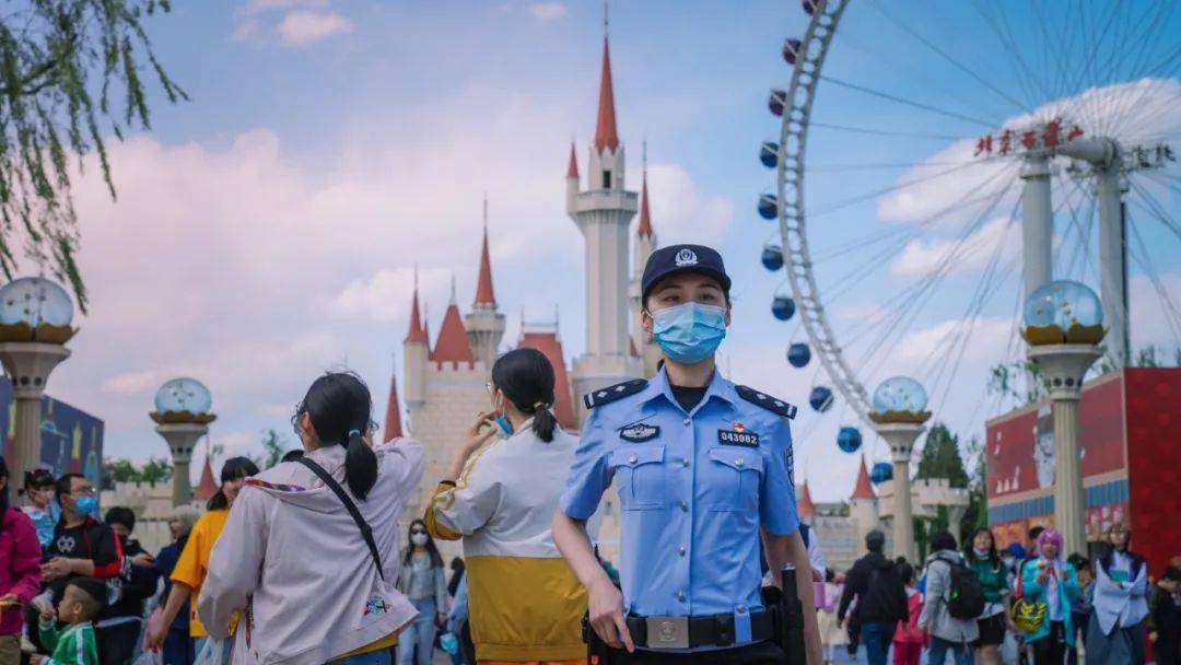 24小时,人潮汹涌,唯你不变