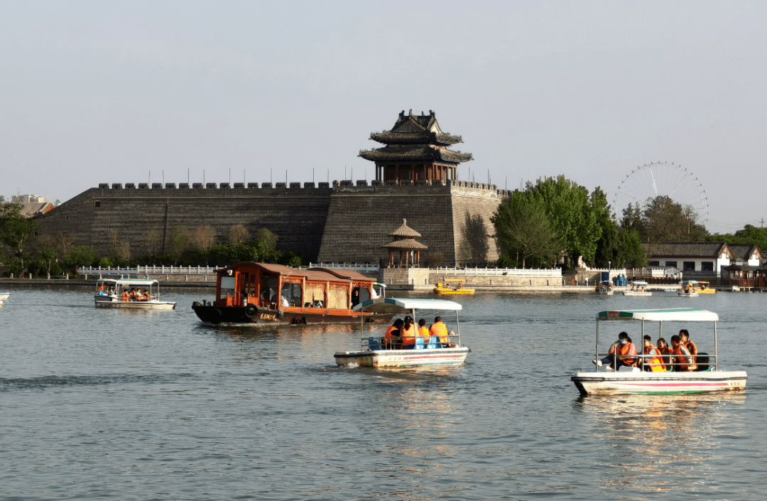 刚刚拍下聊城东昌湖古城