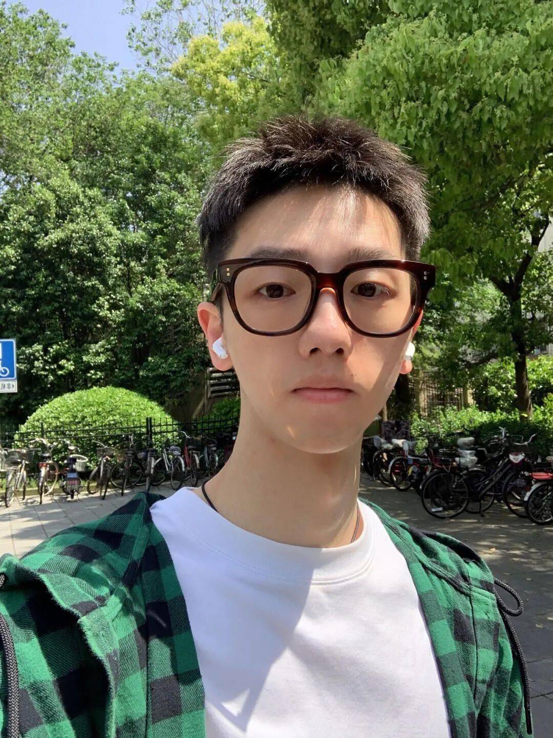 男生会上瘾的侧分短发!