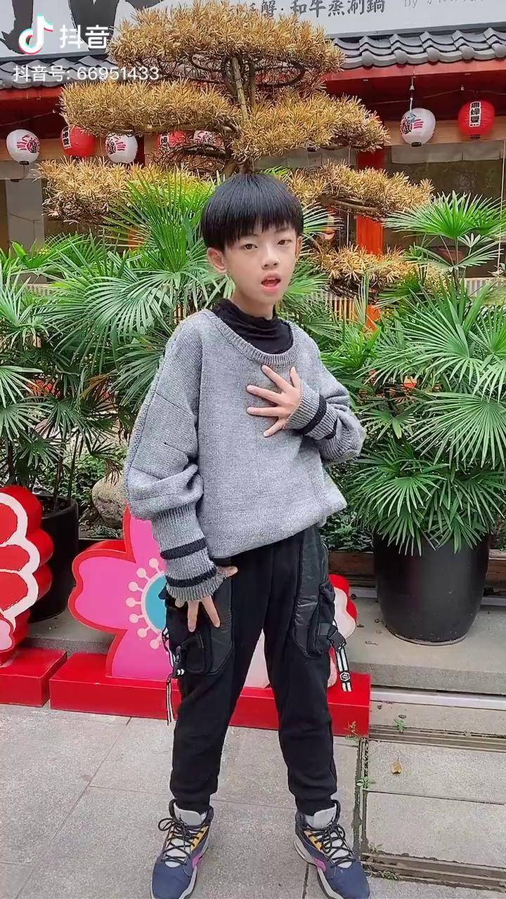 谁知道这叫什么舞我家的超级宝贝 傅冠桦爱祖国