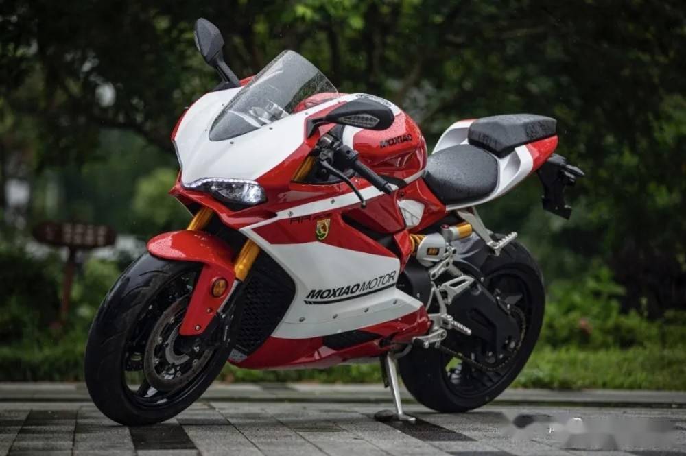 29990元起 隆鑫500双缸平台跑车 摩枭500rr上市