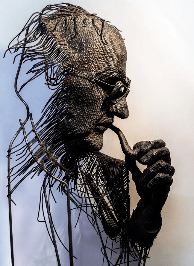 铁丝线条绘制了这"写实金属人物",栩栩如生,给人极大的震撼!_作品