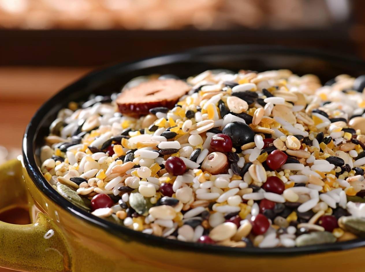 高温多雨祛湿来点芡实这食材健脾益气去湿止泻