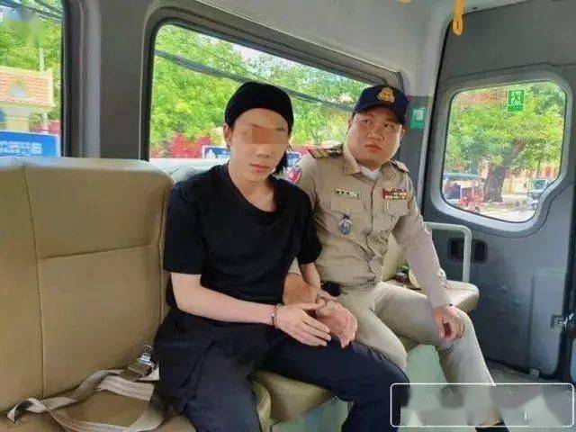 据此前报道,广西南宁男子黄某杀害父母后于2020年8月17日在柬埔寨被抓