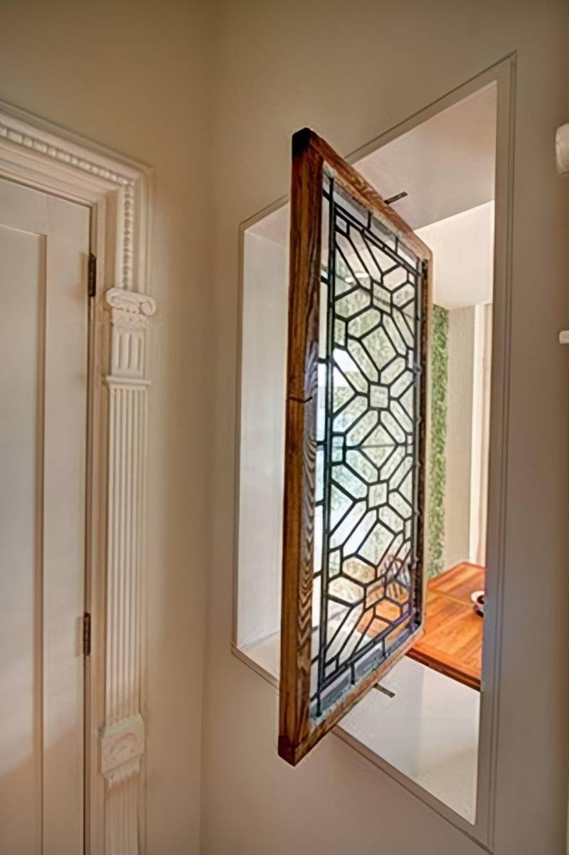 最后大宅,别墅喜欢选择中轴门窗,也是它们更便于清洁,自动旋转就能