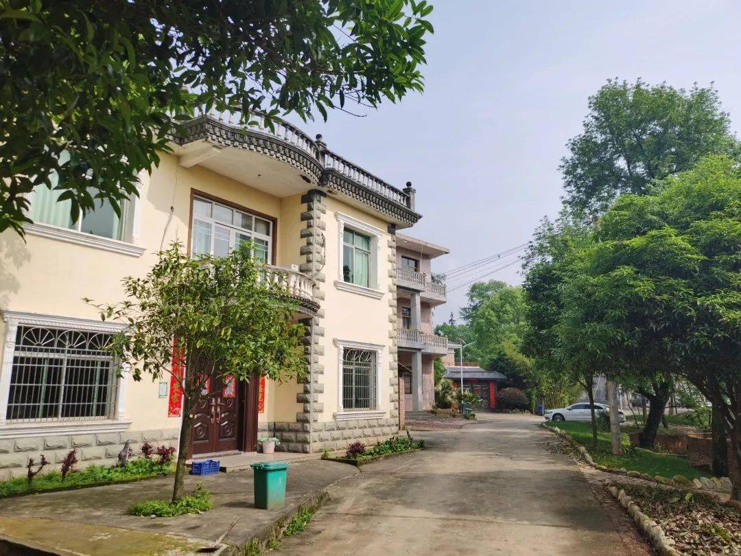 万载县三兴镇双轮推进秀美乡村建设