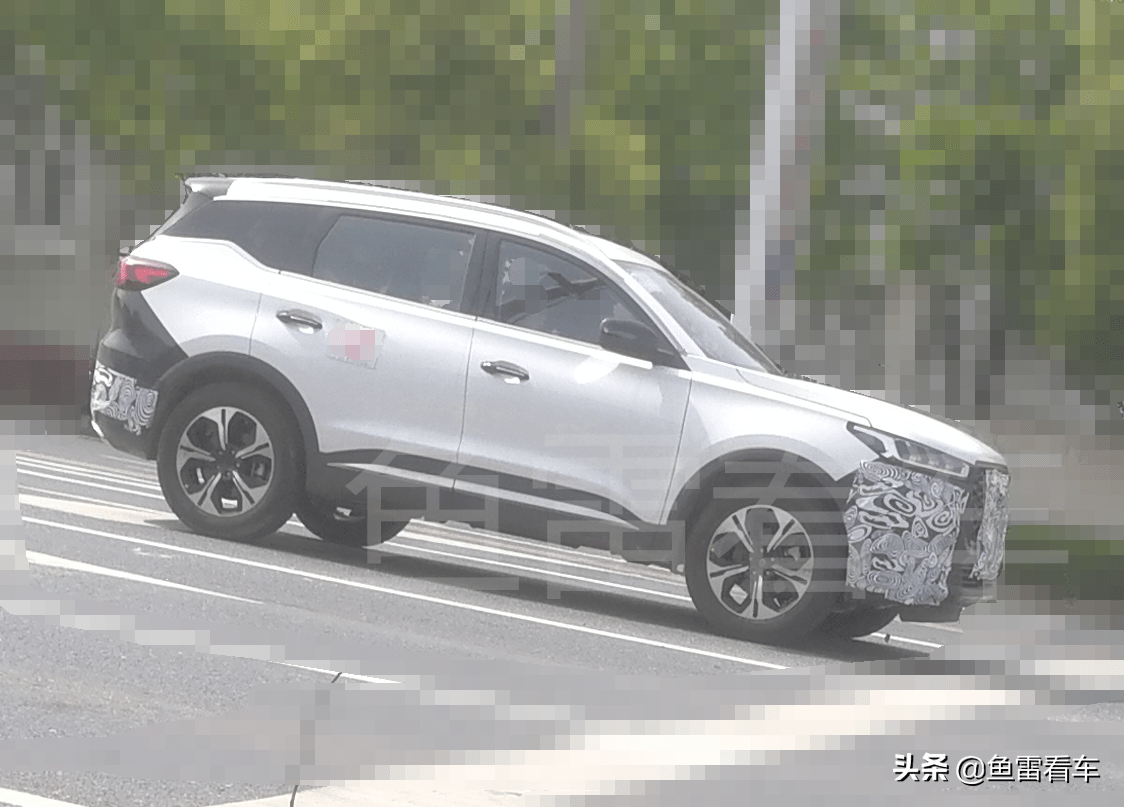 风格要转向,首曝奇瑞全新瑞虎7plus实车路试谍照,年内有望上市