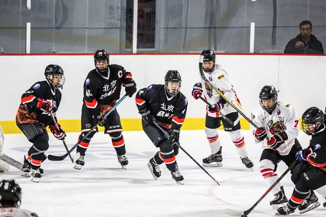 新乐体|冰球名宿王安福 谈青少年冰球