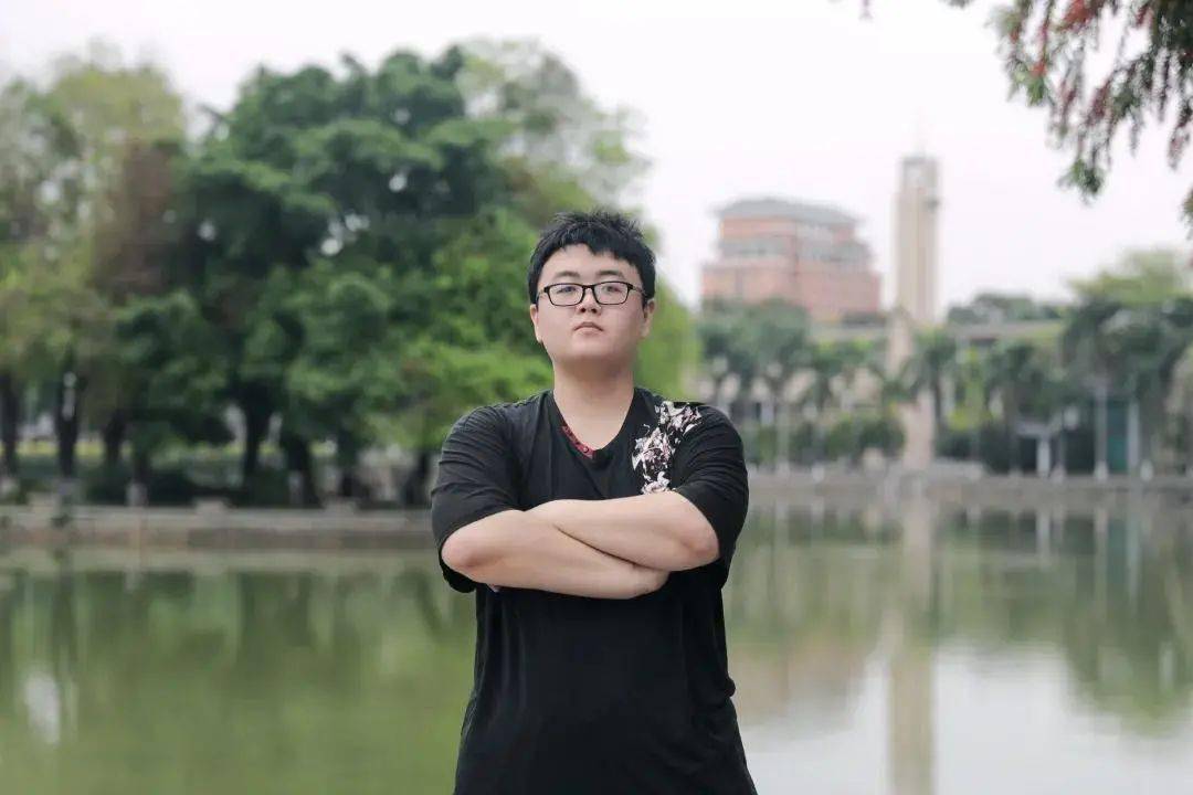 有选择性地进行阅读三是注重精读和反复阅读,务必将重要的文章"吃透"