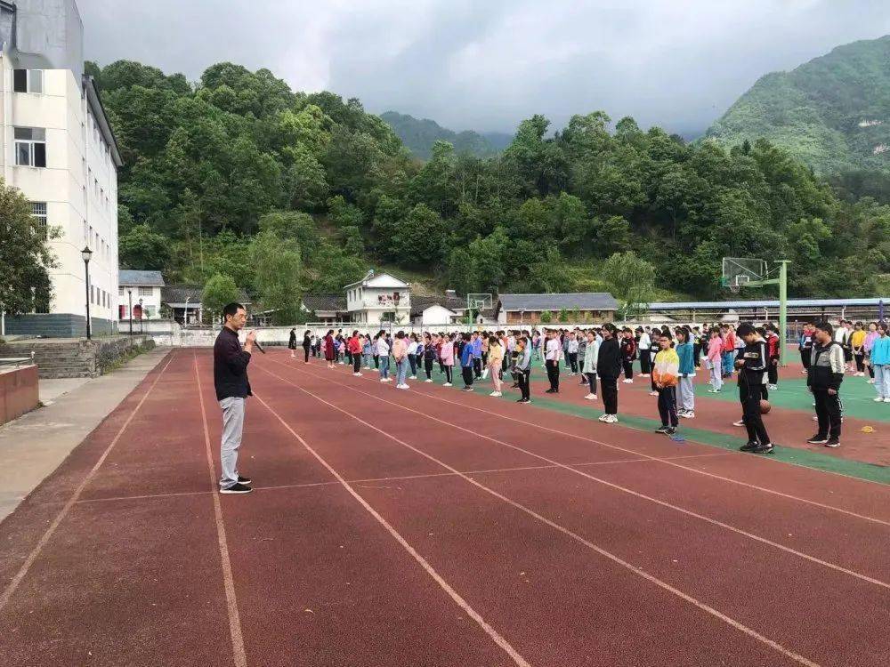 中学校青川县青溪镇中心小学校青川县沙州镇第一小学校青川县尚品幼儿