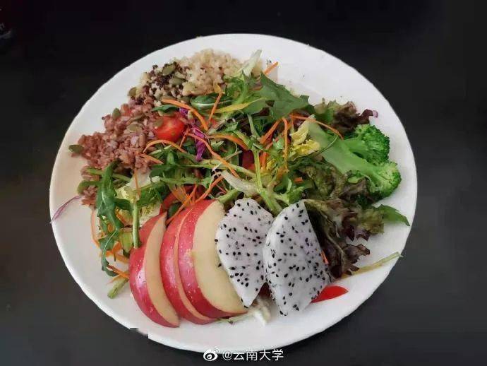 这个高校食堂推出减脂餐!就问你酸不酸?
