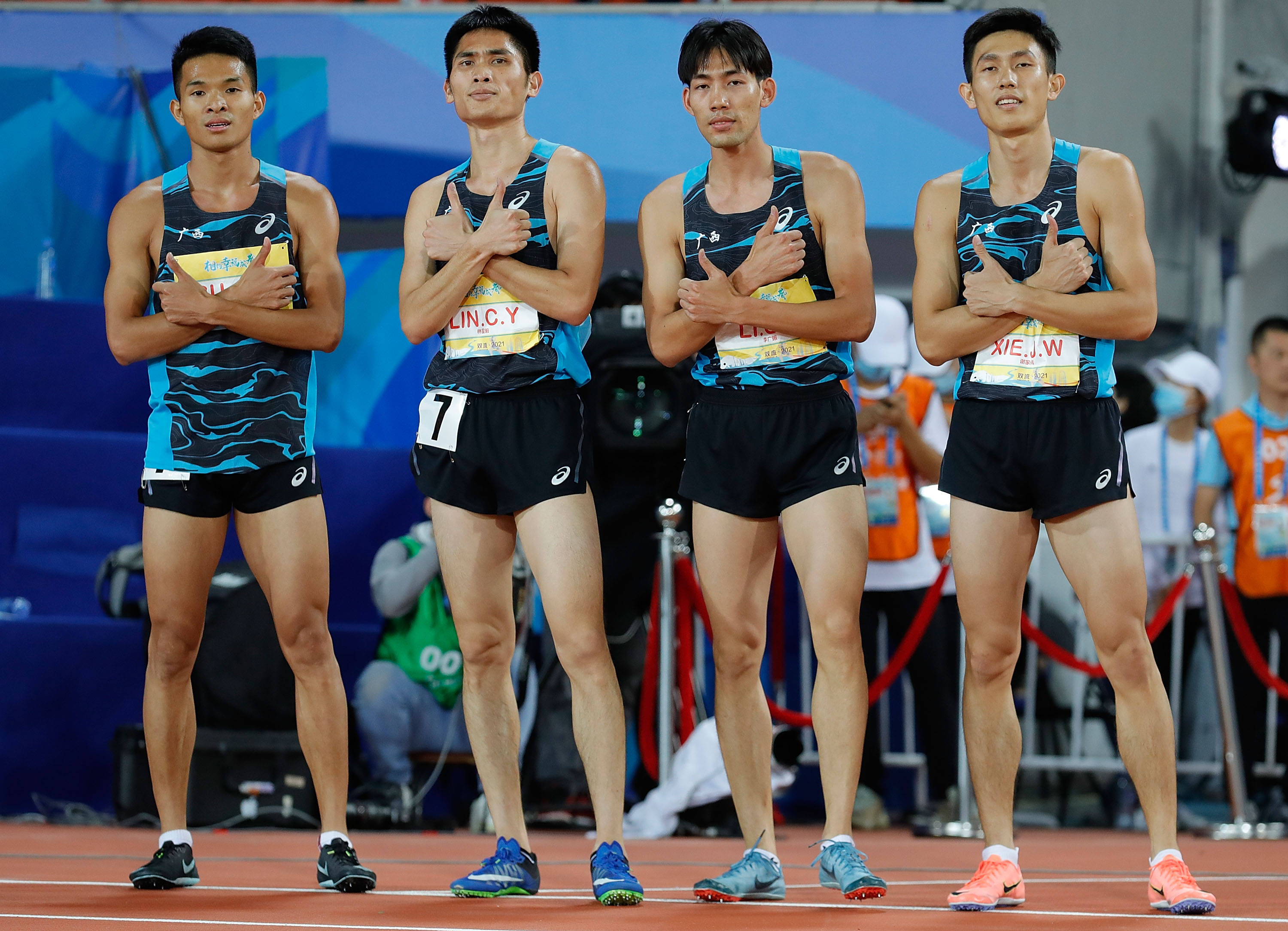 田径相约幸福成都田径邀请赛男子4x400米接力决赛赛况