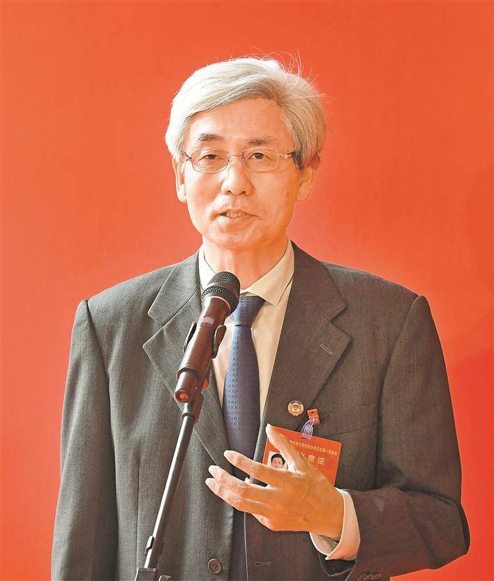 6位政协委员走上委员通道建言紧抓黄金机遇推动更高发