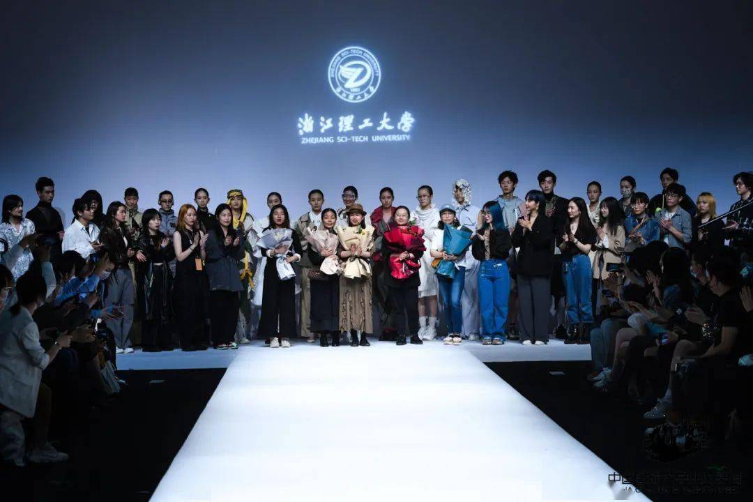 博鱼中国2021大学生时装周服装设计毕业作品发布-Day1(中国美院四川美院浙江(图7)
