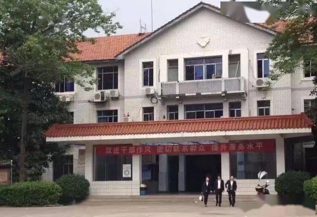 已经改名为鹰潭市人民医院铁路分院的原鹰潭铁路医院鹰潭站站区老照片