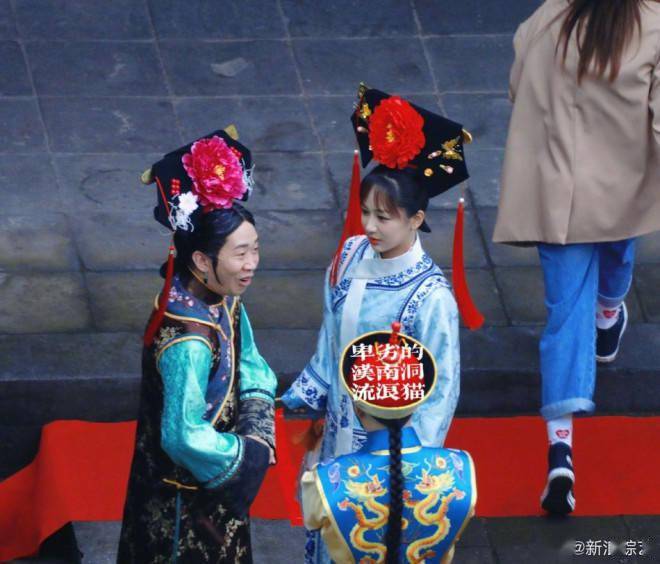 杨紫最新路透造型曝光 06fb5eabaee54b88b5ab2dfd22f8e1c2.jpeg