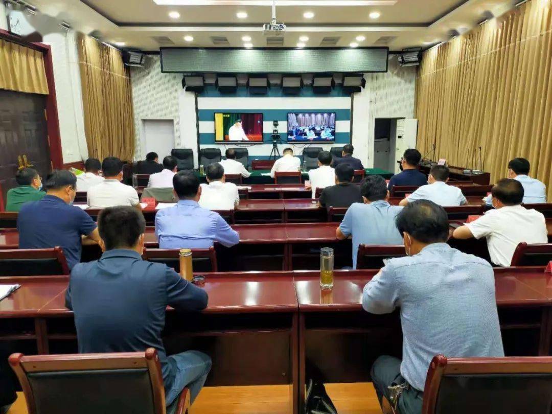 临城县收听收看市项目"双进双产"第24次例会视频会,县领导张勇,贾志强