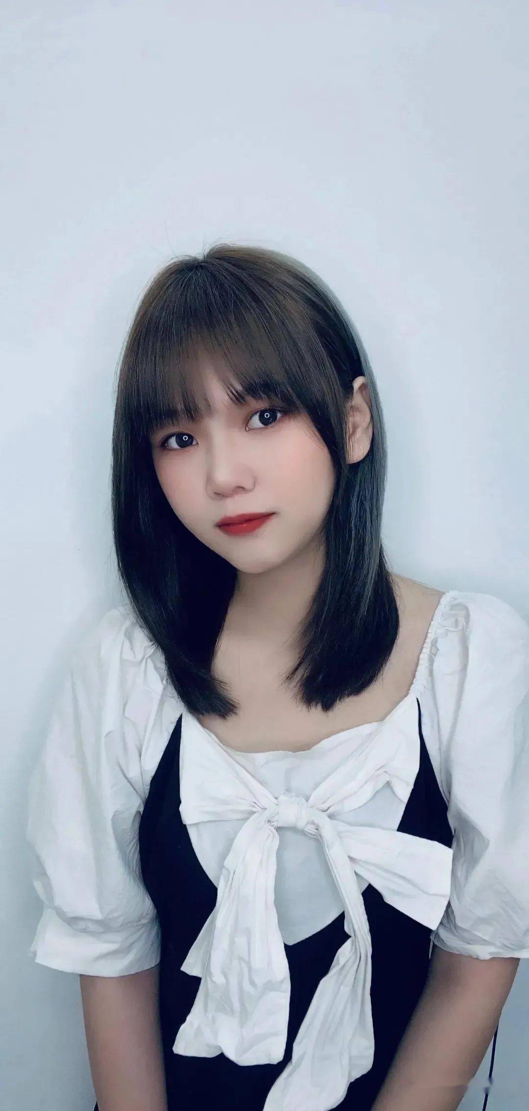 当下流行"少女锁骨发"