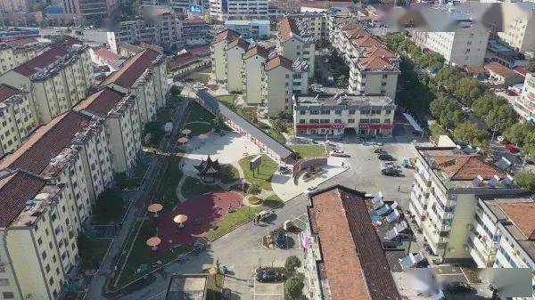 常州人均绿地面积_常州绿地香颂户型图(2)