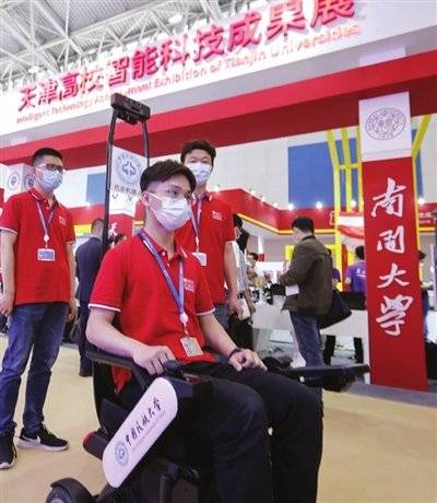 沙盘|无人集卡远控体验、氢燃料电池公交……智慧交通应用精彩亮相