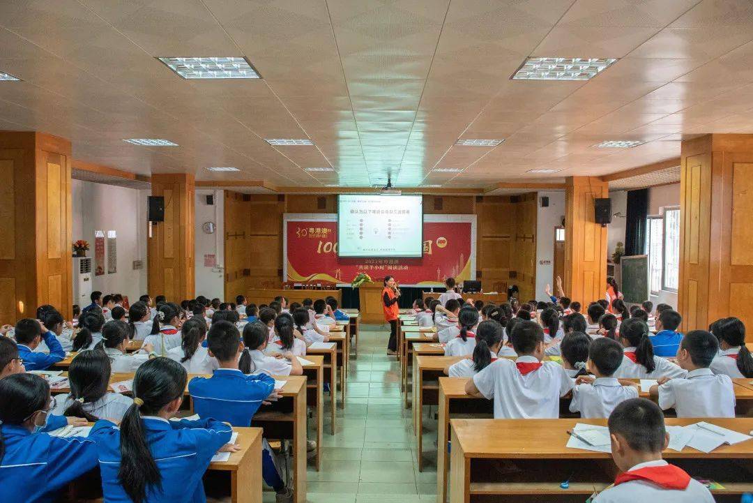 深入校园不止步 防艾知识讲座走进创新中学