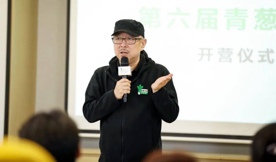 王红卫深耕精作育青葱