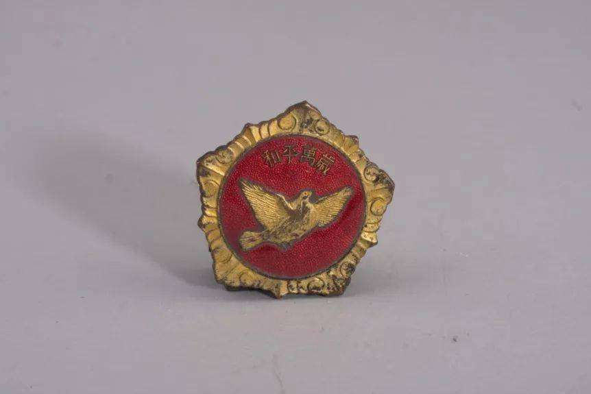 扬州馆藏革命文物线上展示解放区画选抗美援朝纪念章