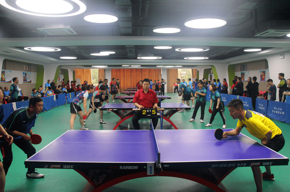 乒出精彩乒出快乐青岛市第四十届职工运动会乒乓球比赛正式开幕02